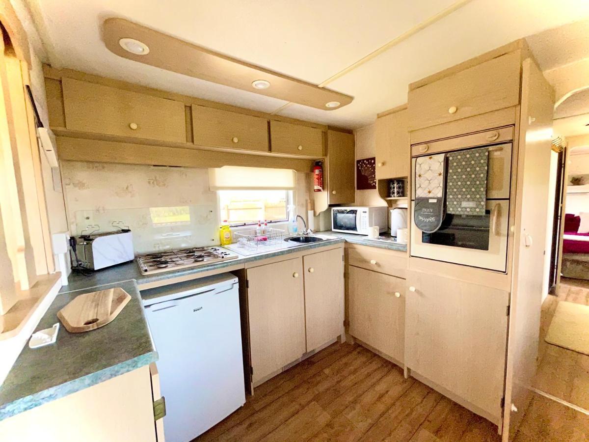 Poplar Lodge Log Caravan Kirkby on Bain Экстерьер фото