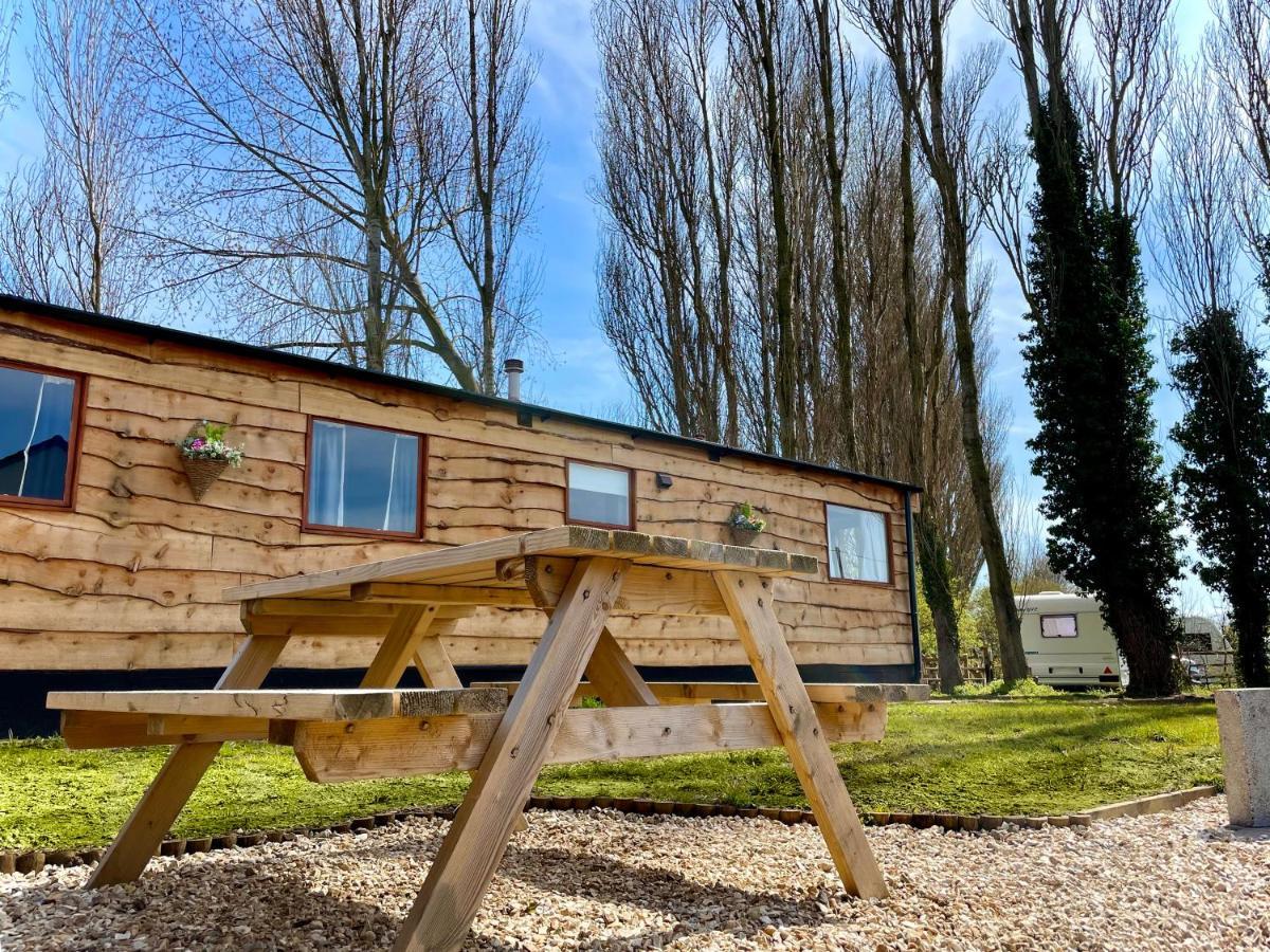 Poplar Lodge Log Caravan Kirkby on Bain Экстерьер фото